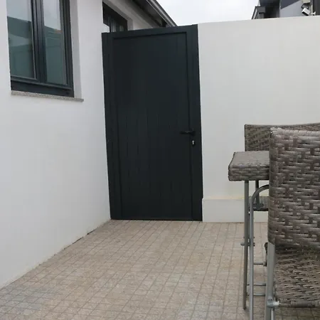 9 Min Metro To Downtown -remote Working - Free Parking * Oporto