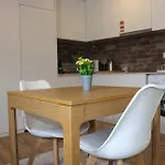 Διαμέρισμα 9 Min Metro To Downtown -remote Working - Free Parking *