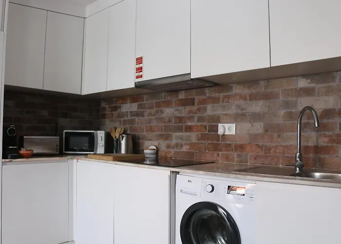 9 Min Metro To Downtown -remote Working - Free Parking